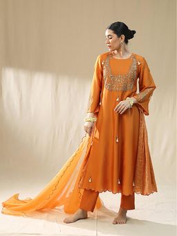 Arpita Sulakshana - Orange Ambi A Line Kurta With Trousers And Dupatta