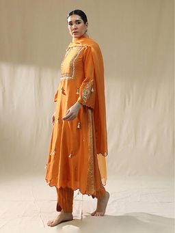 Arpita Sulakshana - Orange A Line Kurta And Pant With Dupatta Set