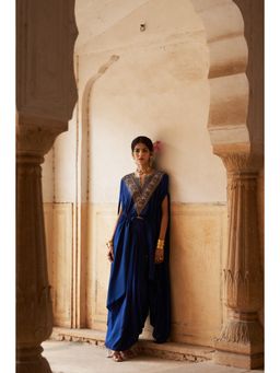 PINK CITY BY SARIKA - Women's Kamal Ki Kadhai Cape Style Top and Skirt (Set of 2)