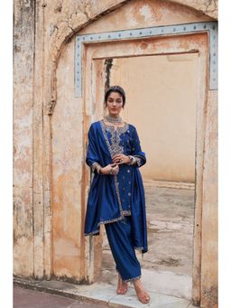 PINK CITY BY SARIKA - Women's Kairi Embroidered Kurta with Salwar and Dupatta (Set of 3)