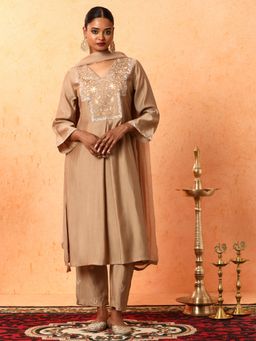 Jaipur Kurti - Beige Floral Embroidered Kurta with Pant and Dupatta (Set of 3)