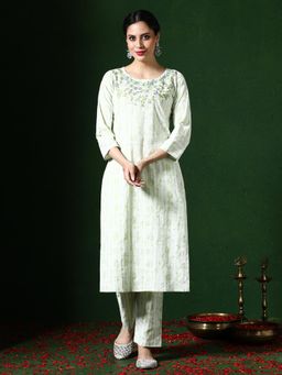 Jaipur Kurti - Green Floral Embroidered Straight Cotton Blend Kurta with Pant (Set of 2)