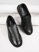 Black color option, Currently selected