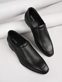 Black color option, Currently selected