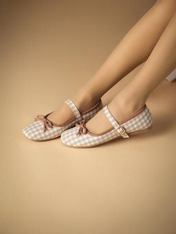 Theater - Womens Dorothy Checks Beige Ballerinas