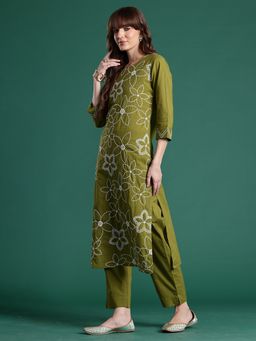 Indo Era - Green Pure Cotton Three Fourth Sleeves Kurta With Pant