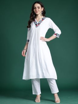Indo Era - White Pure Cotton Three Fourth Sleeves Kurta With Pant