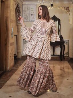 Divena - Cream Printed Kurta And Sharara (Set of 2)