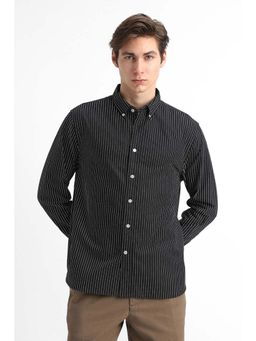 Snitch - Men Black Stripes Full Sleeves Regular Casual Shirt