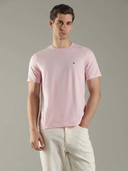 Tommy Hilfiger - Men Pink Solid Regular Fit Cotton T-Shirt