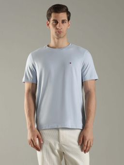 Tommy Hilfiger - Men Blue Solid Regular Fit Cotton T-Shirt