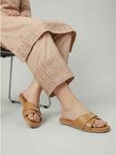 Tan color option, Currently selected