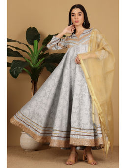 Kaanchie Nanggia - Grey Gota Work Flared Anarkali Kurta with Pant and Dupatta (Set of 3)