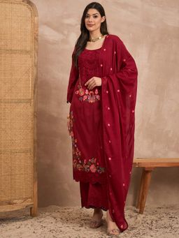 CHETI - Women Pure Cotton Cutwork Kurta With Pant & Dupatta Red
