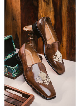 NR by Nidhi Rathi - Men Embroidered Memory Foam Loafers Brown