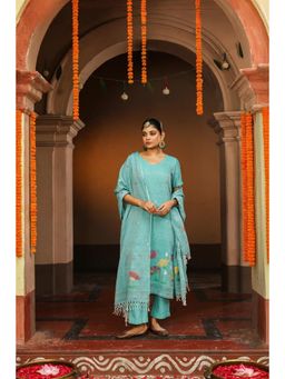 Sutra Art of Clothing - Green Handloom Pure Cotton Jamdani Kurta with Pants and Dupatta