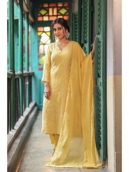 Sutra Art of Clothing - Soft Yellow Mul Chanderi Bandhani Kurta With Pants And Dupatta