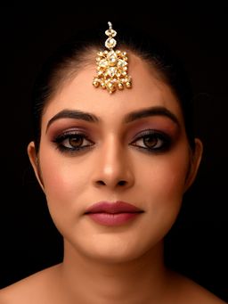 AG'S - Ambika Off White Gold Plated Kundan Teeka