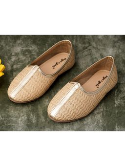BOYZ N GALZ - Boys Beige Embellished Juttis