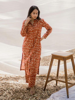 Mera Rang - Orange Ajrak CollaOrange Shirt Style Long Kurta with Pant (Set of 2)