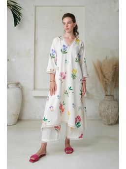 Roza - Pret White Floral Amelia Long Kurta with Pant (Set of 2)