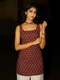 Gahan - Womens Red Rayon Blend Printed Straight Short Kurta