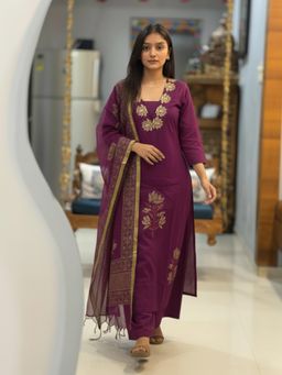 Gahan - Womens Purple Rayon Blend Printed Straight Kurta with Pant & Dupatta