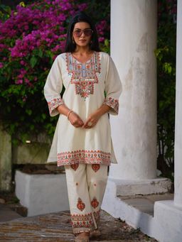 Gahan - Womens Mirror Work White Paisley Embroidered Co-Ord Set