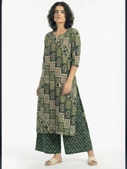 Gahan - Womens Green Rayon Blend Printed Straight Kurta with Palazzo