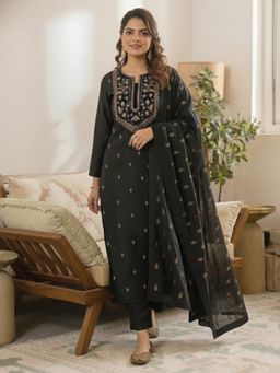Gahan - Womens Black Rayon Blend Printed Straight Kurta with Pant & Dupatta
