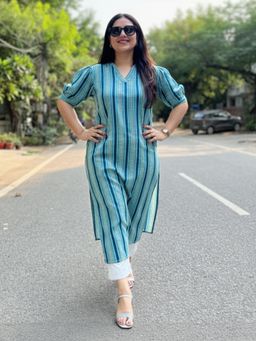 Gahan - Womens Blue Rayon Blend Printed Straight Kurta