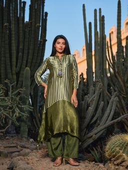 Gahan - Womens Green Gajji Silk Striped Mandarin Collar Kurta with Pant