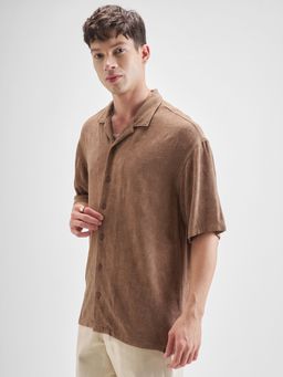 HIGHLANDER - Men's Brown Collar Neck Half Sleeves Oversized Self Design Shirt