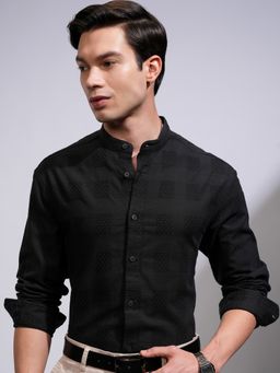 HIGHLANDER - Men's Black Mandarin Neck Full Sleeves Relaxed Checks Shirt