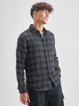 HIGHLANDER - Men's Black Collar Neck Full Sleeves Slim Checks Shirt