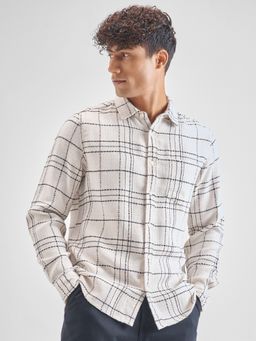 HIGHLANDER - Men's Off White Collar Neck Full Sleeves Slim Checks Shirt
