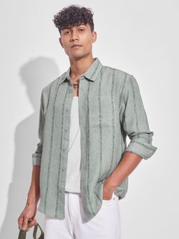 HIGHLANDER - Men's Green Collar Neck Full Sleeves Relaxed Textured Shirt