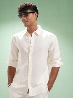 HIGHLANDER - Men's Off White Collar Neck Full Sleeves Relaxed Textured Shirt