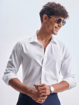 HIGHLANDER - Men's White Collar Neck Full Sleeves Slim Textured Shirt