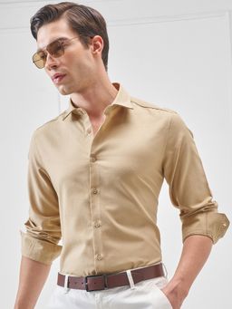 HIGHLANDER - Men's Beige Collar Neck Full Sleeves Slim Solid/Plain Shirt