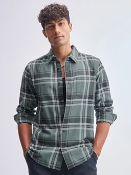 HIGHLANDER - Men's Green Collar Neck Full Sleeves Slim Checks Shirt