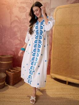 CLO - Embroidered White Midi Dress