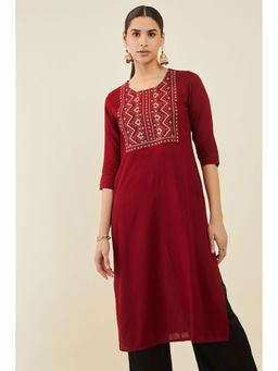 Soch - Women Wine Rayon Kurta With Geometric Embroidered Yoke