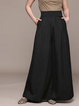 Label Ritu Kumar - Black Loose Fit Solid Plain Pant