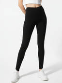 Black color option, Currently selected