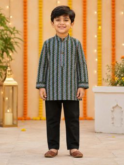 The Magic Wand - Cotton Full Sleeves Zig Zag Printed Short Kurta - Olive Green