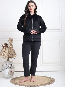 TAG 7 - Black Velvet Regular Hoodie & Pyjama