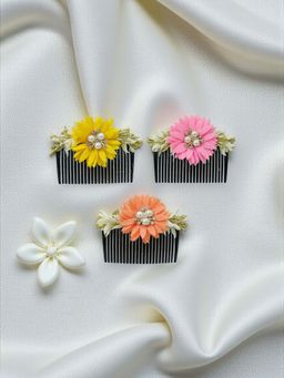 Accessher - Floral Pearl Thin Side Comb Hair Clip For Wedding Styling