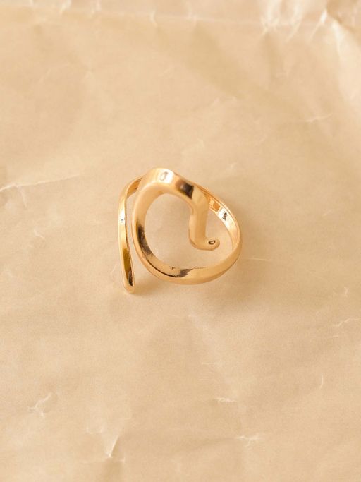 Niska Radiant Edge Anti Tarnish Textured Ring