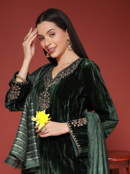 Nayam by lakshita - Embroidered Velvet Kurta Palazzo with Dupatta (Set of 3)